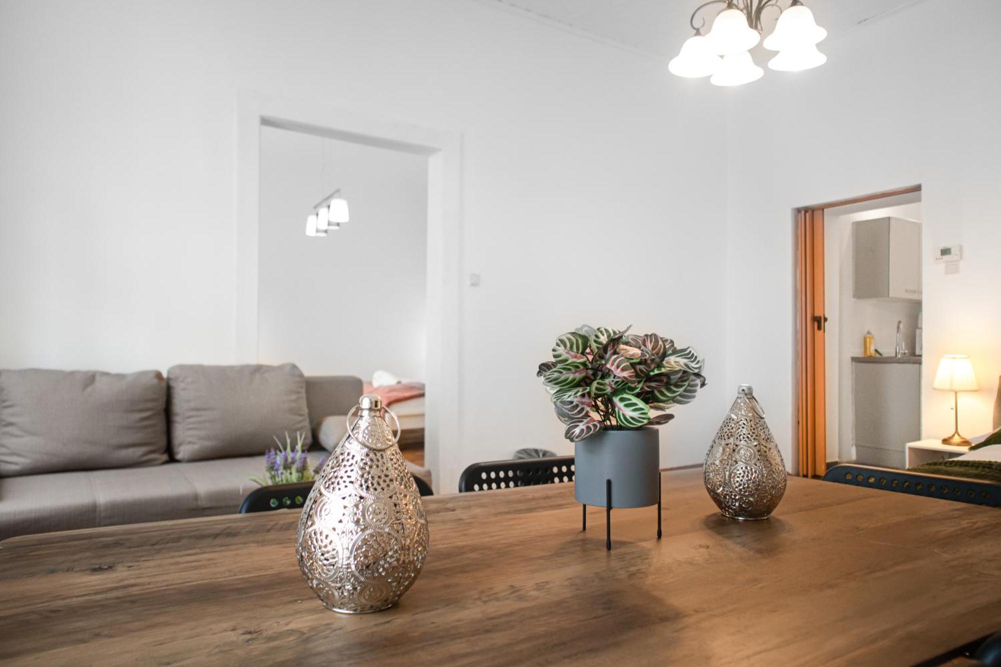 Commodious 3br Apt. Ideal For Families And Friends * Wenen